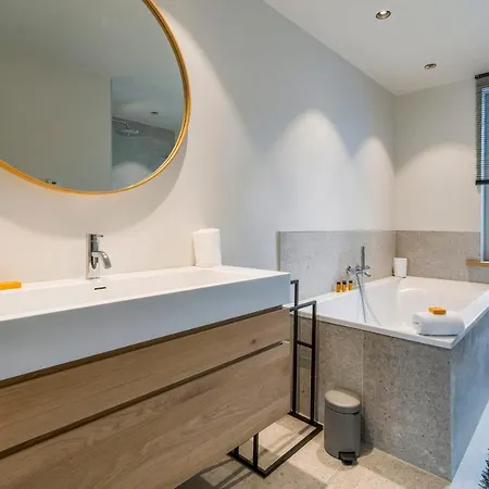 Maison Odett - Fully Renovated House For 10 People בית נופש